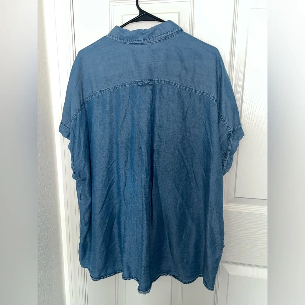 Terra Sky women plus Jean blue button top blouse 2X short sleeves - Picture 4 of 5